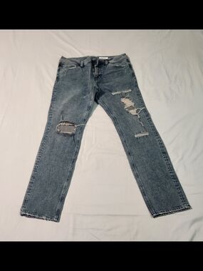 H&M Men’s Slim Fit Ripped Jeans in Faded Blue 34